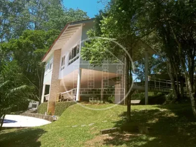 Sobrado com 3 Quartos à venda, 224m² no Centro, Embu-Guaçu