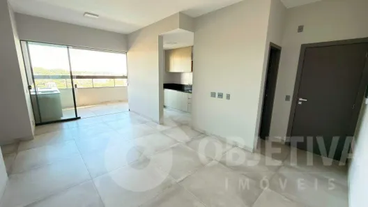 Apartamento com 3 Quartos para alugar, 97m² no Osvaldo Rezende, Uberlândia