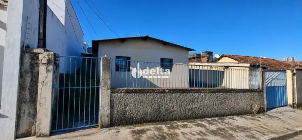Lote/Terreno à venda, 299m² no Tabajaras, Uberlândia