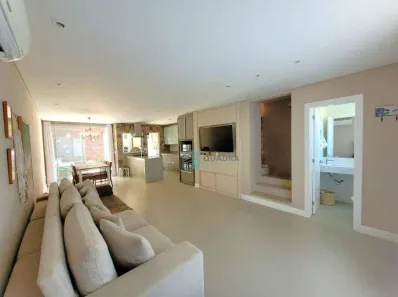 Casa de Condomínio com 3 Quartos à venda, 159m² no Sambaqui, Florianópolis