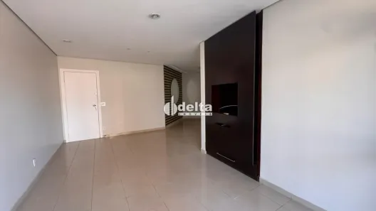Apartamento com 2 Quartos para alugar, 120m² no Fundinho, Uberlândia