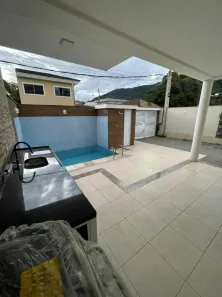 Casa de Condomínio com 5 Quartos para alugar, 250m² no Vargem Pequena, Rio de Janeiro
