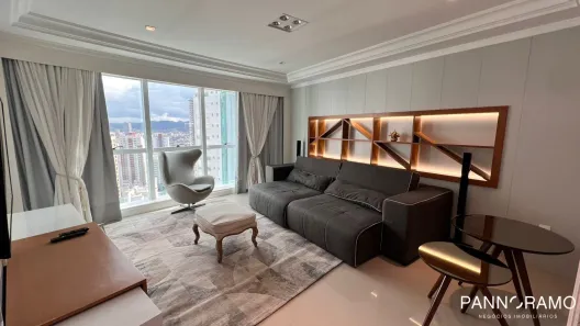 Apartamento com 3 Quartos para alugar, 217m² no Centro, Balneário Camboriú