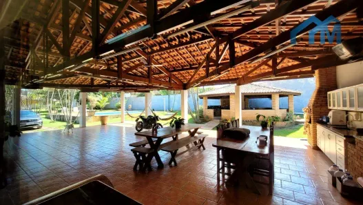 Fazenda/Sítio com 6 Quartos à venda, 575m² no Micai, Salto