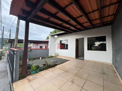 Casa com 2 Quartos para alugar, 75m² no Velha Central, Blumenau