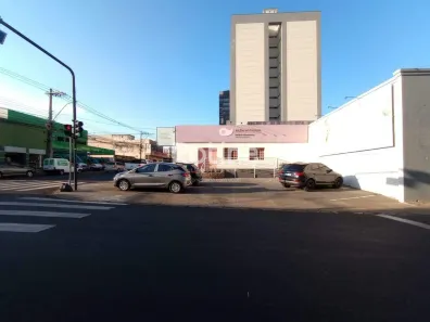 Prédio Comercial para alugar, 200m² no Centro, Uberlândia