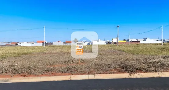 Lote/Terreno à venda, 200m² no Interlagos, Araguari