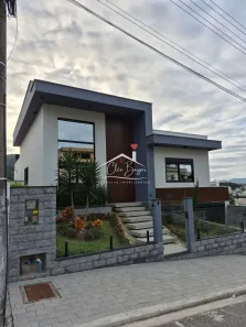 Casa com 3 Quartos à venda, 300m² no Pedra Branca, Palhoça