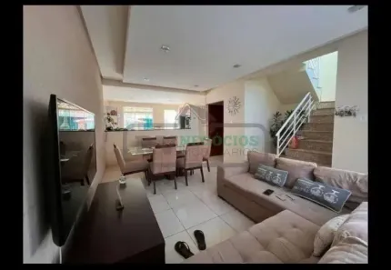 Casa com 3 Quartos à venda, 276m² no Bandeirantes, Juiz de Fora