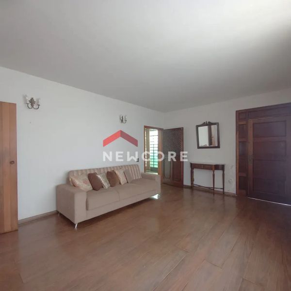 Casa com 4 quartos — Nova Suíssa, Belo Horizonte