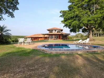 Fazenda/Sítio com 4 Quartos à venda, 1000m² no Centro, Itatinga