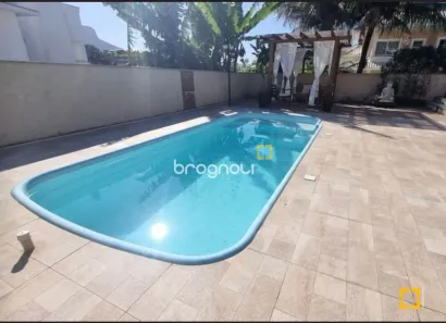 Casa com 3 Quartos à venda, 233m² no Pedra Branca, Palhoça