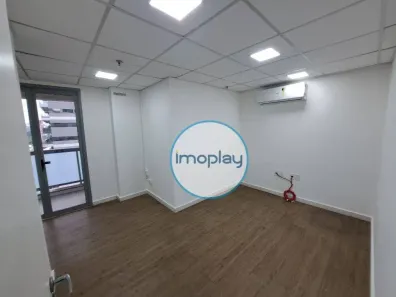 Sala Comercial à venda, 80m² no Santo Amaro, São Paulo