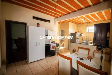 Casa com 4 Quartos à venda, 345m² no Carlos Prates, Belo Horizonte