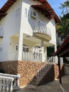 Casa de Condomínio com 3 Quartos à venda, 234m² no Zé Garoto, São Gonçalo