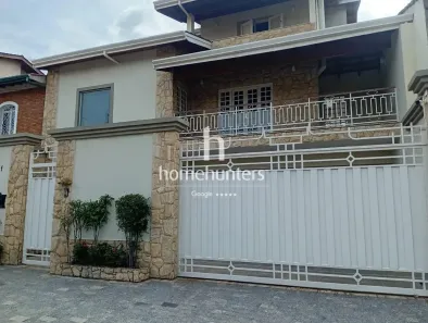 Casa com 3 Quartos à venda, 408m² no Jardim Tapajós, Atibaia