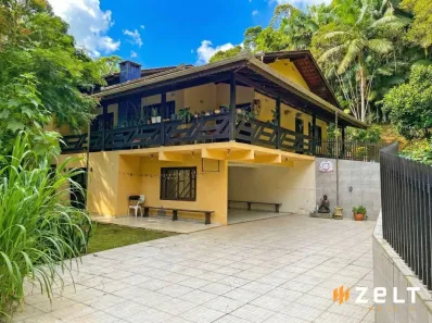 Fazenda/Sítio com 3 Quartos à venda, 240m² no Glória, Blumenau