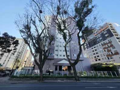 Apartamento com 2 Quartos para alugar, 73m² no Água Verde, Curitiba