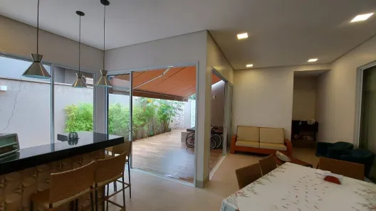 Casa com 3 Quartos à venda, 244m² no Recreio dos Bandeirantes, Uberaba