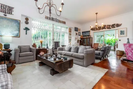 Casa com 3 Quartos à venda, 450m² no Jardim Petrópolis, São Paulo