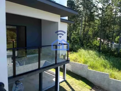 Sobrado com 3 Quartos à venda, 135m² no Capricórnio II, Caraguatatuba