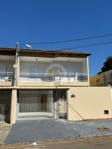 Sobrado com 3 Quartos à venda, 165m² no Jardim América, Goiânia