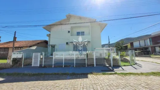 Apartamento com 2 Quartos para alugar, 76m² no Itacorubi, Florianópolis