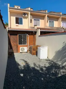 Casa com 2 Quartos à venda, 68m² no Boehmerwald, Joinville