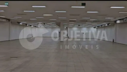 Ponto Comercial para alugar, 1376m² no Centro, Uberlândia