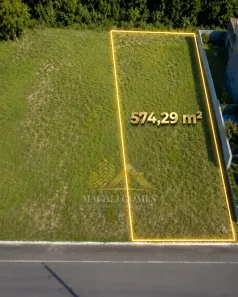 Lote/Terreno à venda, 574m² no Manguinhos, Serra