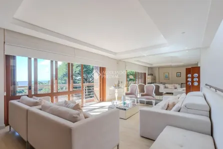 Sobrado com 4 Quartos à venda, 347m² no Vila Assunção, Porto Alegre