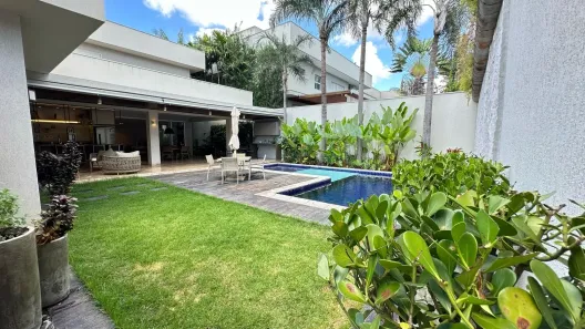 Casa de Condomínio com 4 Quartos à venda, 482m² no Jardins Paris, Goiânia