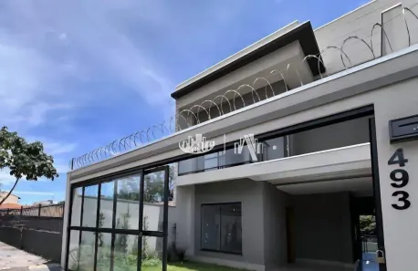 Casa com 3 Quartos à venda, 150m² no Jardim Guararapes, Londrina