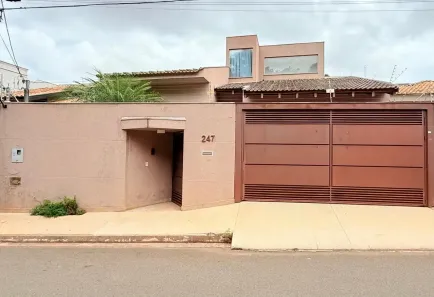 Casa com 4 Quartos à venda, 315m² no Monte Castelo, Campo Grande