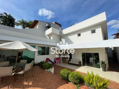 Casa com 4 Quartos à venda, 522m² no Tabajaras, Uberlândia