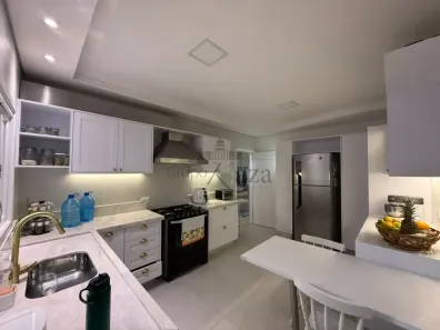 Casa com 4 Quartos à venda, 260m² no Jardim das Indústrias, São José dos Campos