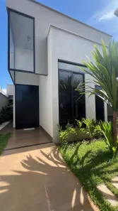 Casa com 3 Quartos à venda, 226m² no Parque Laranjeiras, Rio Verde