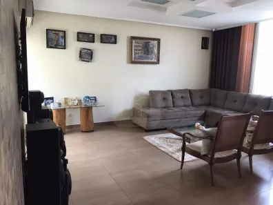 Casa com 3 Quartos à venda, 220m² no Jardim Holanda, Uberlândia