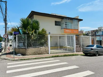 Imóvel Comercial com 8 Quartos à venda, 176m² no Campinas, São José