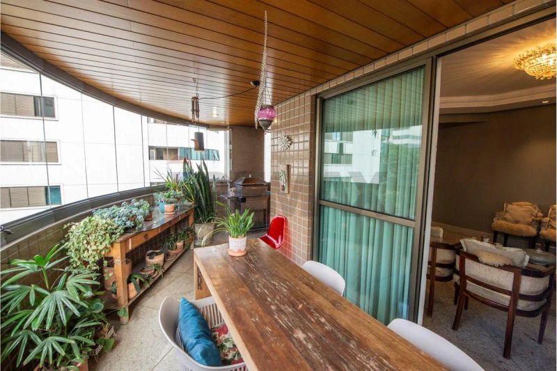 Apartamento com 4 quartos — Lourdes, Belo Horizonte