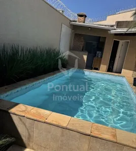 Casa com 4 Quartos para alugar, 200m² no Tubalina, Uberlândia