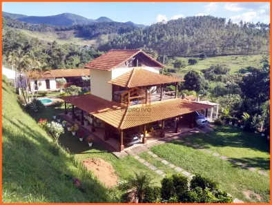 Fazenda/Sítio com 5 Quartos à venda, 30000m² no Três Porteiras, Lima Duarte