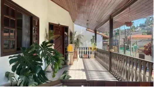Casa com 4 Quartos à venda, 400m² no Santa Catarina, São Gonçalo