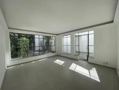 Casa com 5 Quartos à venda, 250m² no Mirandópolis, São Paulo
