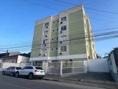 Apartamento com 3 Quartos para alugar, 100m² no Iririú, Joinville