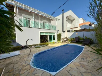 Casa de Condomínio com 3 Quartos para alugar, 201m² no Moinho Velho, Cotia