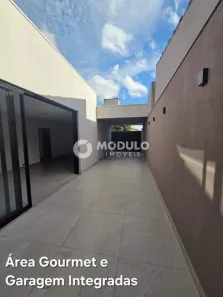 Casa com 3 Quartos à venda, 140m² no Umuarama, Uberlândia
