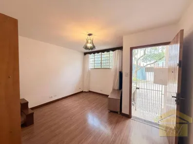 Casa com 2 Quartos para alugar, 106m² no Jardim Aeroporto, São Paulo