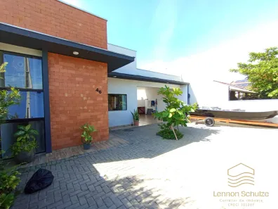 Casa com 4 Quartos à venda, 131m² no Pinheiros, Balneário Barra do Sul