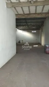 Galpão/Depósito/Armazém para alugar, 240m² no Loteamento Monte Hebron, Uberlândia